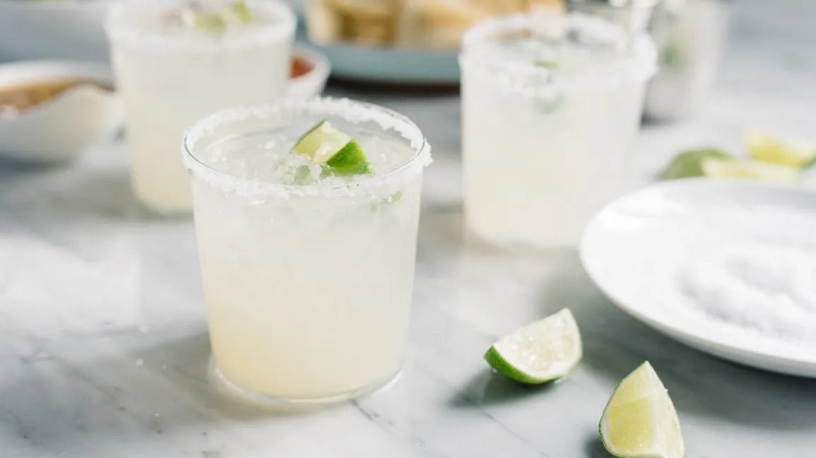 margarita cocktail made with non-alcoholic tequila and limes